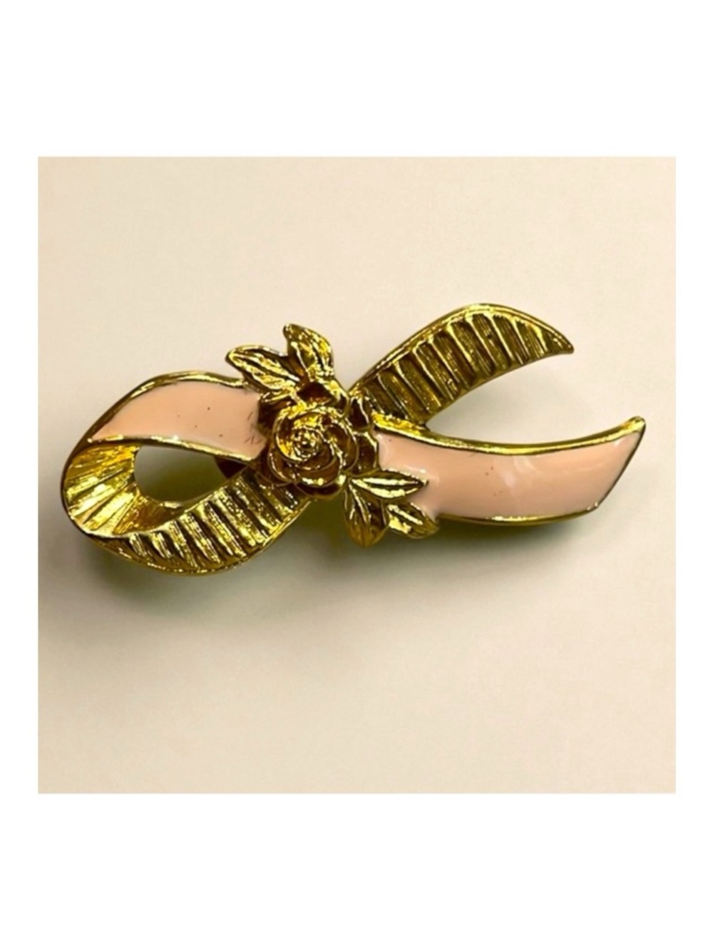 VINTAGE AVON BREAST CANCER AWARENESS PINK ENAMELED GOLD PLATED RIBBON BROOCH PIN